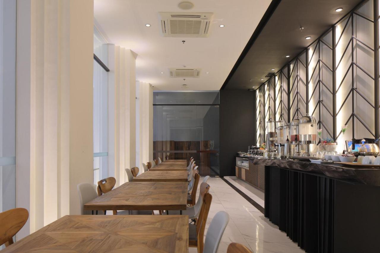 Delua Hotel Jakarta Extérieur photo